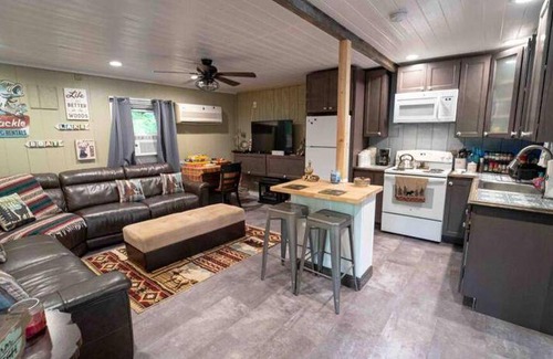 Roscoe House | 74 m² House ∙ 2 bedrooms ∙ 6 guests