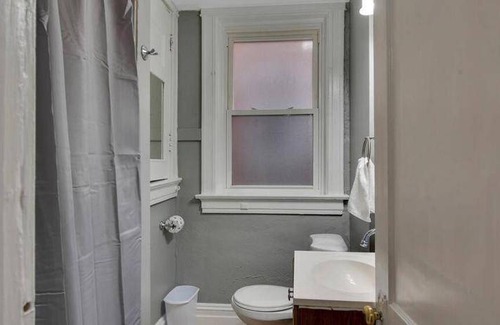 Shaw House | 74 m² House ∙ 2 bedrooms ∙ 8 guests