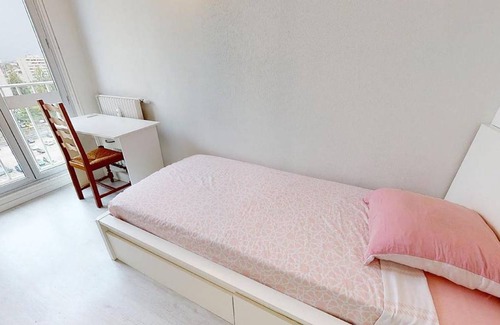 Dijon Resort | 74 m² Private room ∙ 1 bedroom ∙ 1 guest
