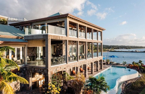 Cliffdwellers House | 743 m² House ∙ 5 bedrooms ∙ 10 guests