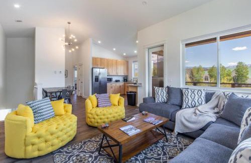 Ridgway House | 749 Sherman Street