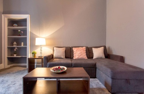 Tollcross Apartment | 75 m² Apartment ∙ 2 bedrooms ∙ 8 guests