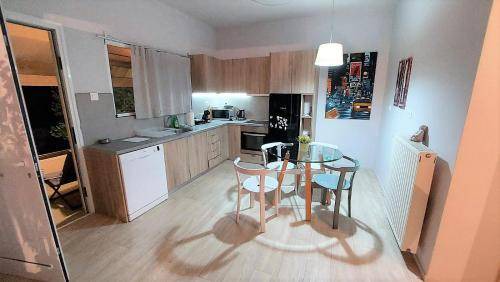 Saronikos Apartment | 75 m² Apartment ∙ 2 bedrooms ∙ 6 guests