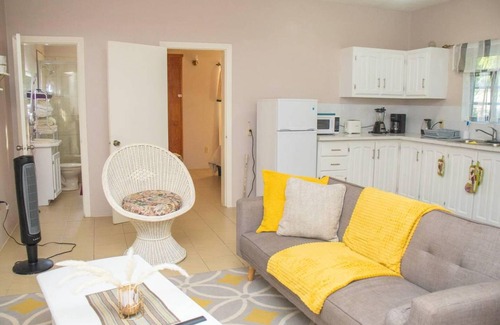 Saint John Parish Apartment | 75 m² Apartment ∙ 2 bedrooms ∙ 3 guests