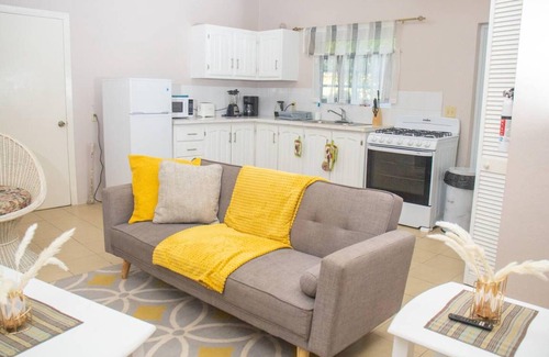 Saint John Parish Apartment | 75 m² Apartment ∙ 2 bedrooms ∙ 3 guests