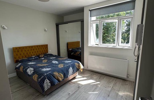 Hendon Apartment | 75 m² Apartment ∙ 2 bedrooms ∙ 6 guests