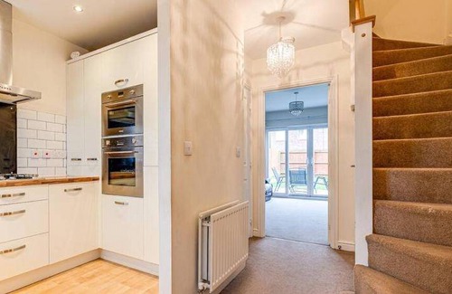 Wigan Apartment | 75 m² Apartment ∙ 2 bedrooms ∙ 4 guests