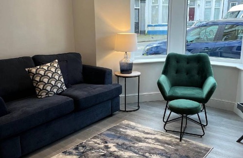 Blackpool Town Center Apartment | 75 m² Apartment ∙ 2 bedrooms ∙ 7 guests
