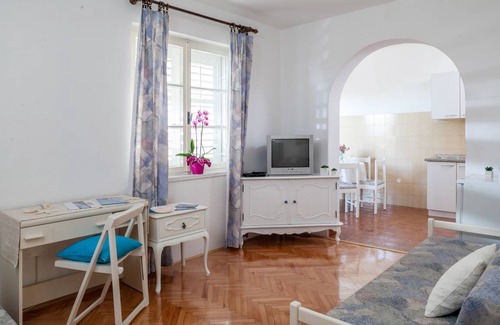 Tucepi Apartment | 75 m² Apartment ∙ 3 bedrooms ∙ 11 guests