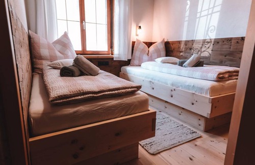 Elbigenalp Apartment | 75 m² Apartment ∙ 2 bedrooms ∙ 4 guests