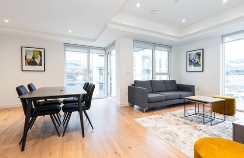 Sutton Cross Apartment | 75 m² Apartment ∙ 2 bedrooms ∙ 4 guests