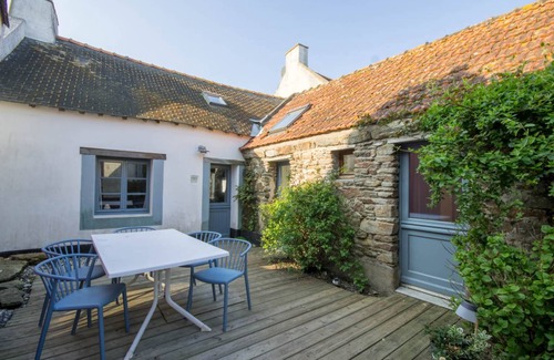 Le Palais House | 75 m² Gîte ∙ 2 bedrooms ∙ 4 guests