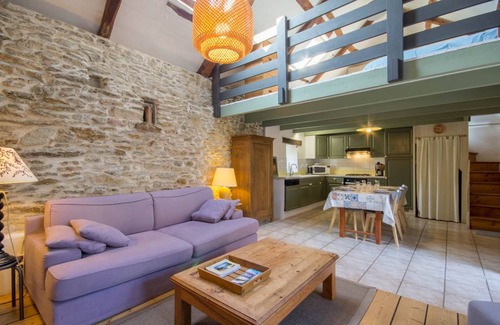 Le Palais House | 75 m² Gîte ∙ 2 bedrooms ∙ 4 guests