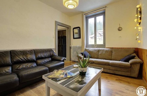 Mijoux House | 75 m² Gîte ∙ 2 bedrooms ∙ 6 guests