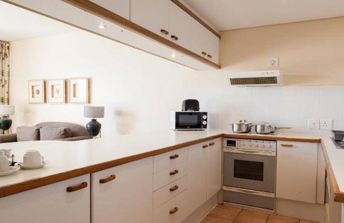 Bloubergstrand Hotel | 75 m² Hotel ∙ 2 bedrooms ∙ 127 guests