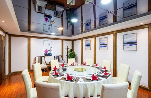 Dengfeng Hotel | 75 m² Hotel ∙ 2 guests