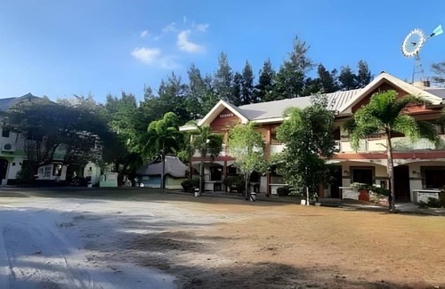 Pundaquit Hotel | 75 m² Hotel ∙ 30 guests