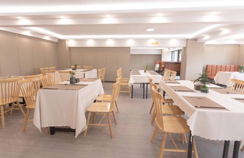 Gucheng Hotel | 75 m² Hotel ∙ 4 guests