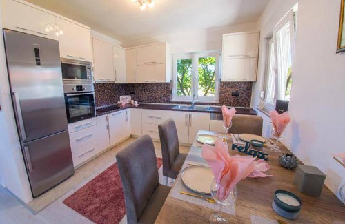 Blagaj House | 75 m² House ∙ 2 bedrooms ∙ 6 guests