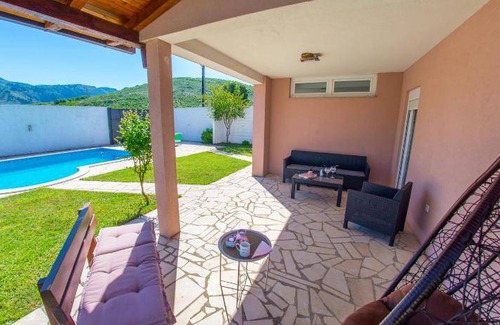 Blagaj House | 75 m² House ∙ 2 bedrooms ∙ 6 guests