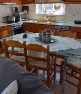 Chalcis House | 75 m² House ∙ 2 bedrooms ∙ 5 guests