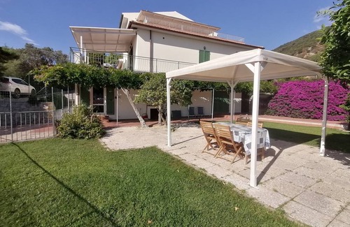 Patresi House | 75 m² House ∙ 2 bedrooms ∙ 5 guests