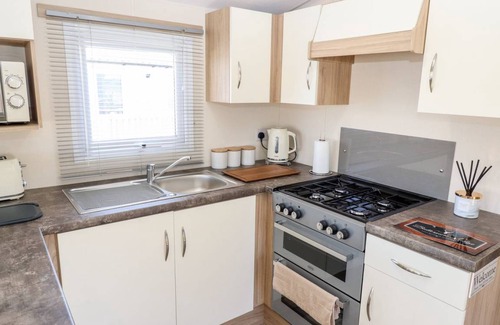 Crowle Cabin | 75 m² Lodge ∙ 3 bedrooms ∙ 6 guests