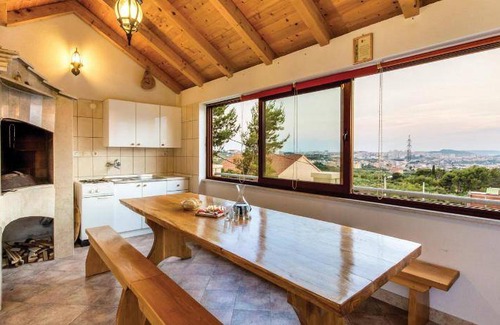 Mravince House | 750 m² House ∙ 9 bedrooms ∙ 24 guests