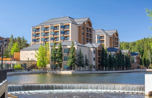 Peak 9 Condo | 7547 | Ski-in/out * Heated 4 Season Pool!