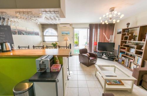 Saint-Martin-de-Re Apartment | 75m2 flat on the harbour car park included