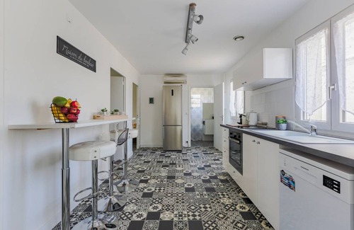 Gisors Apartment | 76 m² Apartment ∙ 2 bedrooms ∙ 5 guests