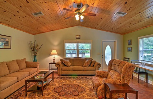 Crystal River Cottage | 76 m² Cabin ∙ 1 bedroom ∙ 4 guests