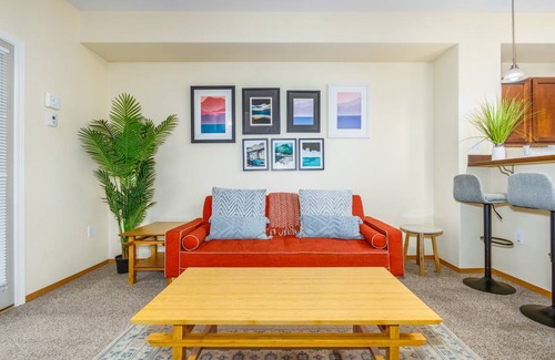 Downtown Anchorage Condo | 76 m² Condo ∙ 2 bedrooms ∙ 4 guests