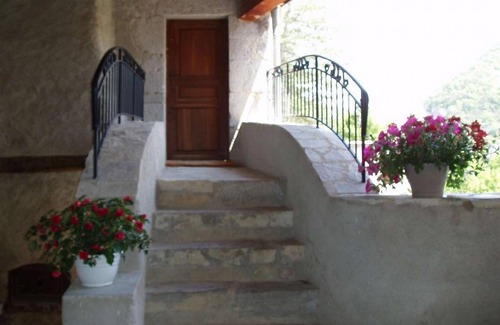 Drome House | 76 m² Gîte ∙ 2 bedrooms ∙ 4 guests
