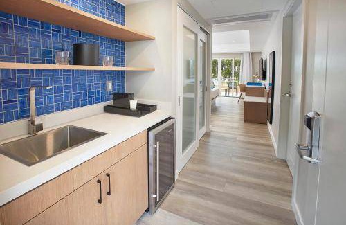 Little Bay Hotel | 76 m² Hotel ∙ 7 guests
