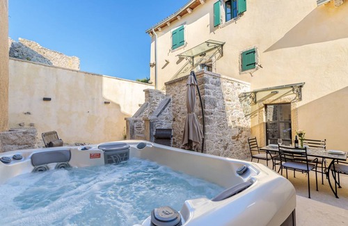 Pican House | 76 m² House ∙ 2 bedrooms ∙ 4 guests