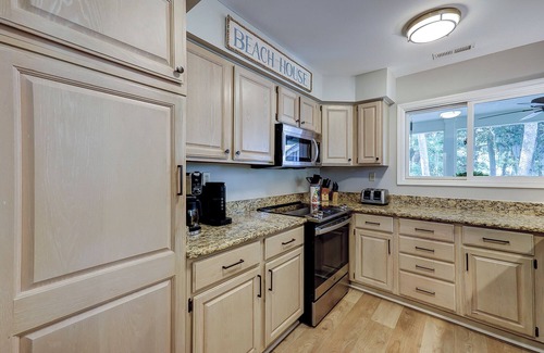 Hilton Head Island Condo | 7627 Huntington-Quick150 yards walk to the beach & Fido Friendly