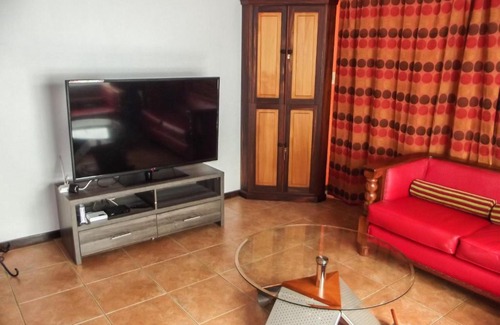 Greater Johannesburg Metropolitan Area Apartment | 77 Grayston Drive