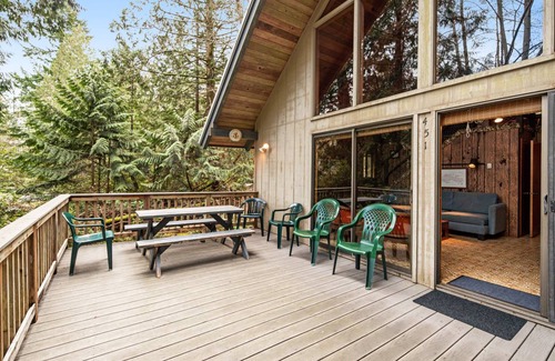 Burley Cabin | 77 m² Cabin ∙ 2 bedrooms ∙ 6 guests