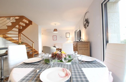 Le Mesnil-Ozenne House | 77 m² Gîte ∙ 2 bedrooms ∙ 4 guests