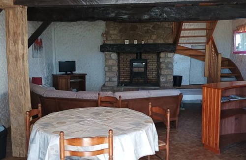 Questembert House | 77 m² House ∙ 2 bedrooms ∙ 4 guests