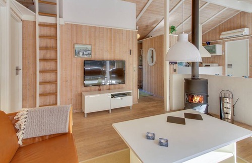 Sønderstrand House | 77 m² House ∙ 3 bedrooms ∙ 8 guests
