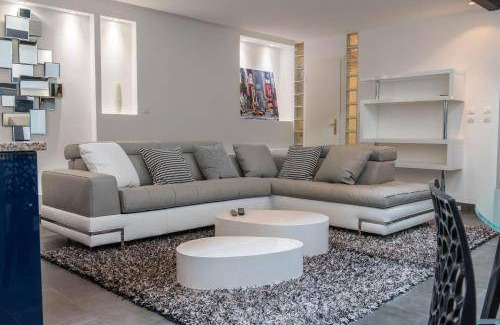 Poincare Apartment | 78 m² Apartment ∙ 2 bedrooms ∙ 6 guests