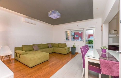 Podstrana Apartment | 78 m² Apartment ∙ 2 bedrooms ∙ 5 guests