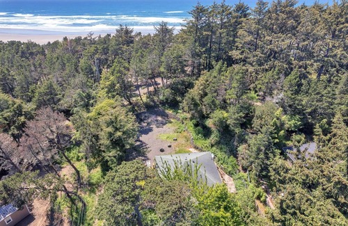 Seal Rock House | 78 m² House ∙ 2 bedrooms ∙ 4 guests