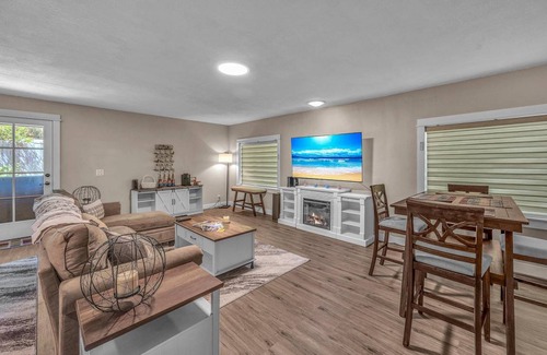 Seal Rock House | 78 m² House ∙ 2 bedrooms ∙ 4 guests
