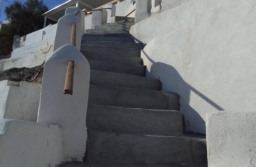Imerovigli House | 78 m² House ∙ 4 bedrooms ∙ 4 guests