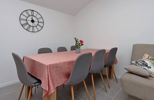 Rab Town Apartment | 79 m² Apartment ∙ 4 bedrooms ∙ 8 guests