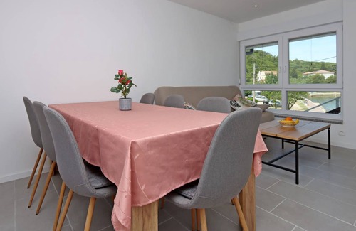 Rab Town Apartment | 79 m² Apartment ∙ 4 bedrooms ∙ 8 guests