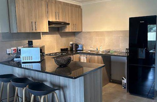 Kraaifontein Apartment | 79 m² Apartment ∙ 2 bedrooms ∙ 3 guests